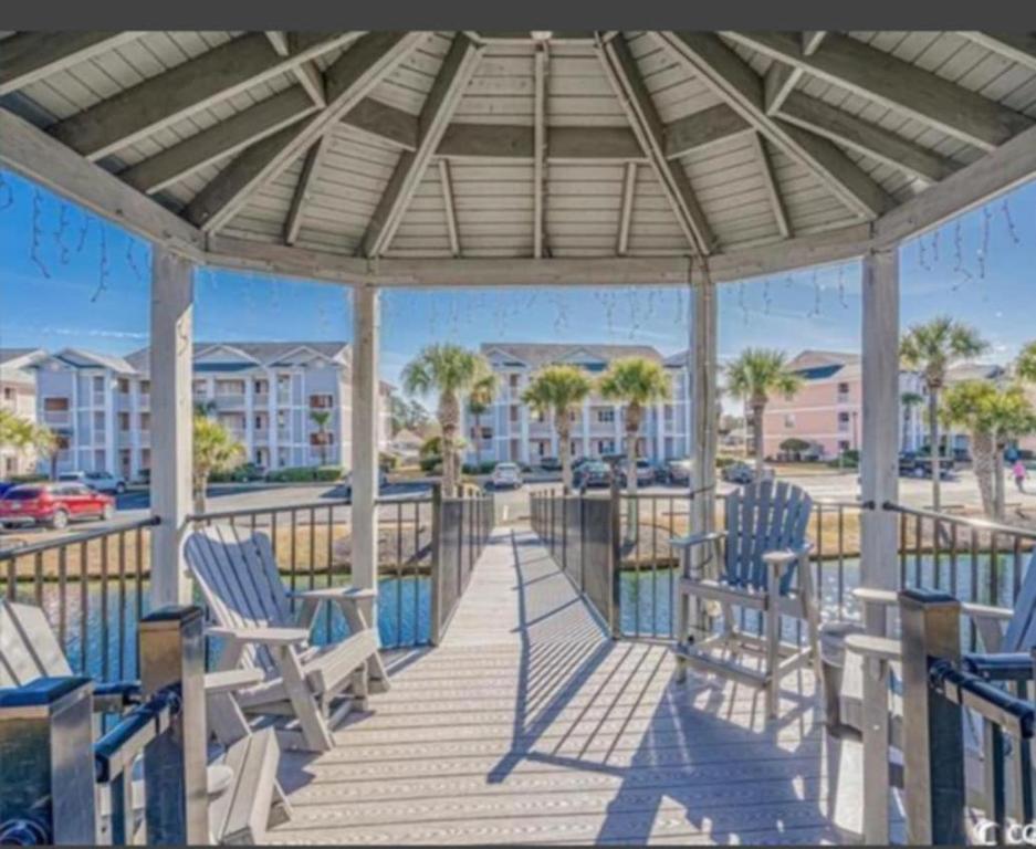 Myrtle Beach Waterway Getaway - Myrtle Beach SC hotel